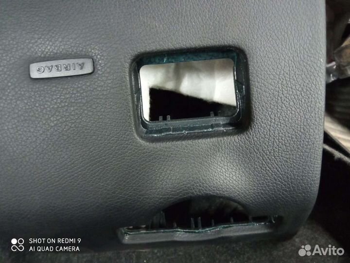 Х166 накладка торпедо нижняя левая, коленная