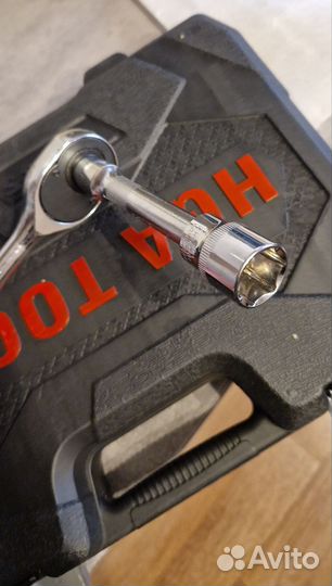 Набор инструментов для автомобиля новый