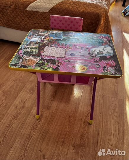 Детский стол со стулом