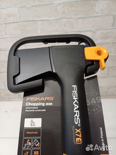 Fiskars X7 топор