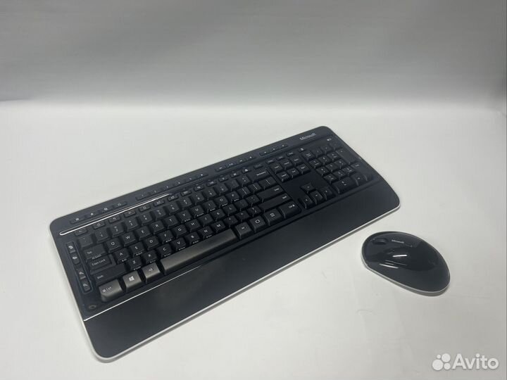 Беспроводная клавиатура и мышь Microsoft wireless