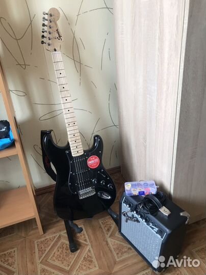 Электрогитара Fender Squier Sonic Stratocaster HSS