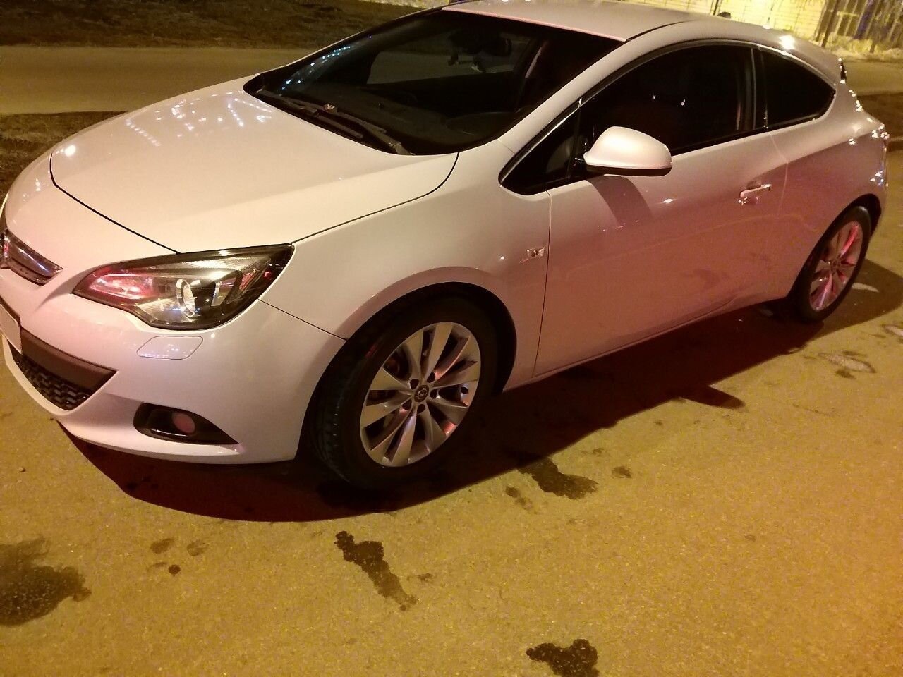 Opel Astra GTC: фото владельца