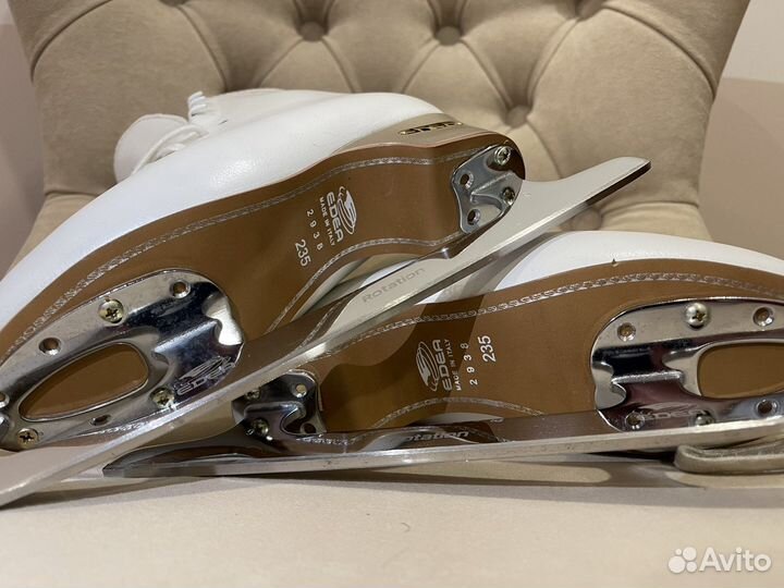 Коньки фигурные