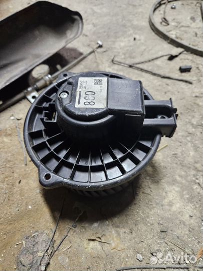 Мотор печки pajero 4