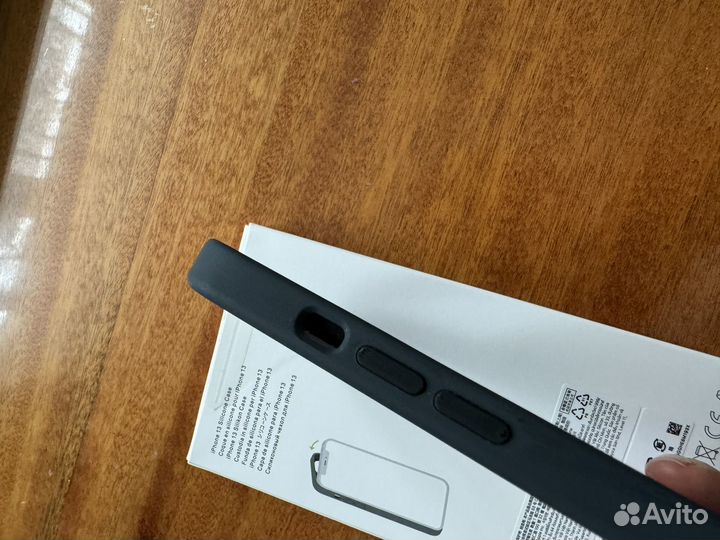 Чехол силиконовый с MagSafe для iPhone 13