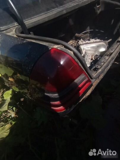 Фонарь задний Mercedes-Benz C-Class 1995