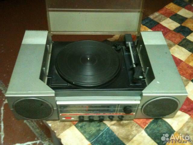 Радиола (музыкальный цент) Вега-300 Стерео