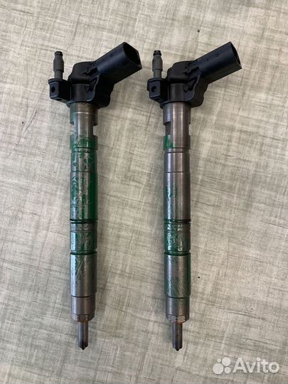 Форсунка топливная Volkswagen Passat B7 2.0TDI