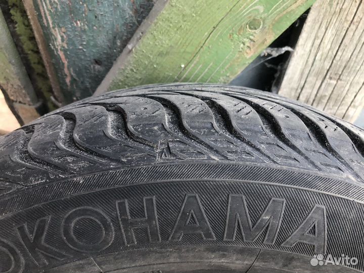 Yokohama Ice Guard Studless IG50 215/65 R16 102