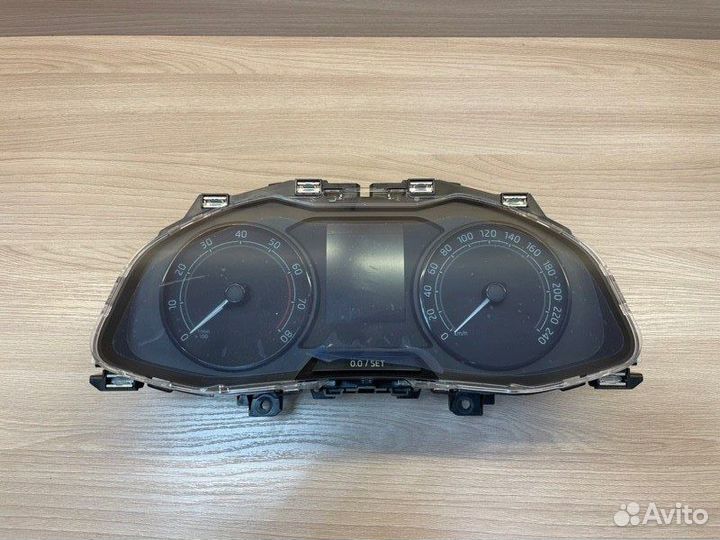 Щиток приборов Skoda Rapid