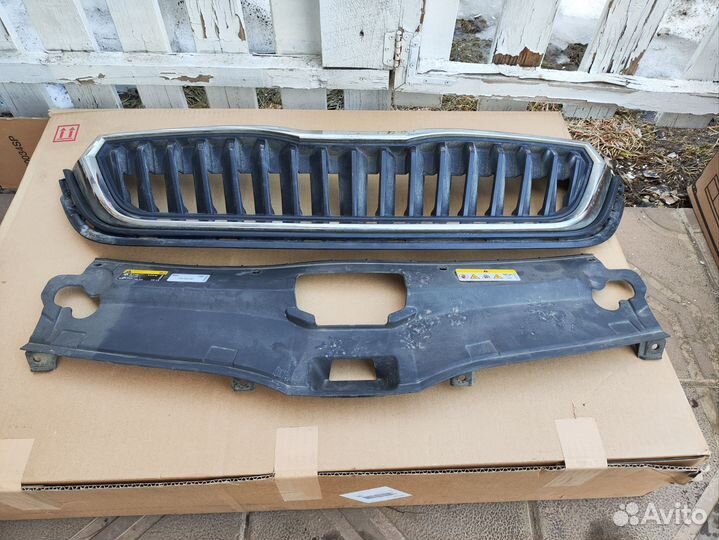 Решетка шкода рапид 2 2020 2021