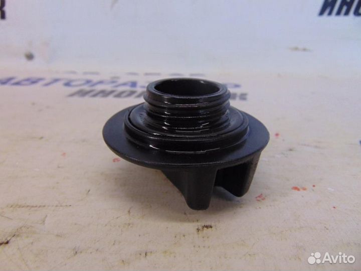 Крышка маслозаливной горловины для Nissan Tiida 1