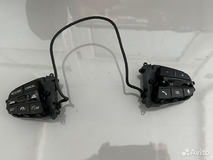 Кнопки активного круиз-контроля BMW G06
