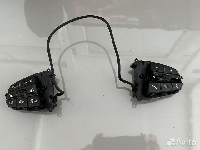 Кнопки активного круиз-контроля BMW G06