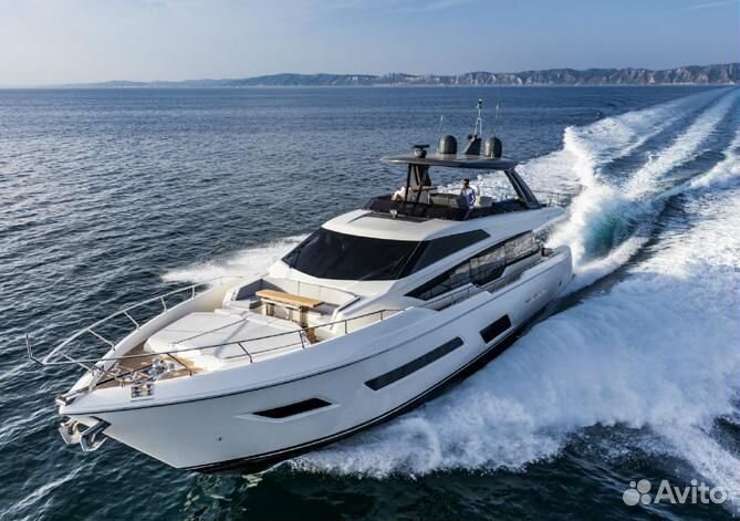 Моторная яхта Ferretti 780