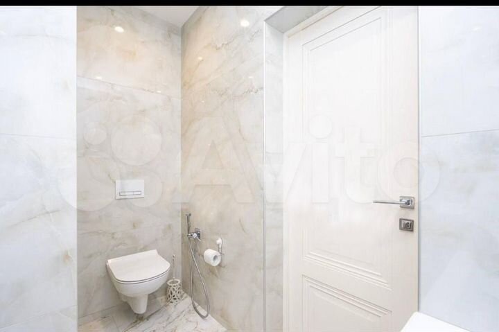 2-к. квартира, 40 м², 1/24 эт.