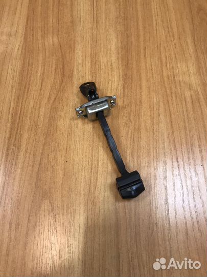 Ограничитель передней правой двери Honda CR-V 5