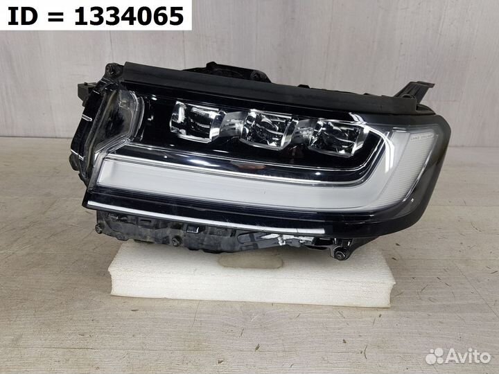 Фара левая Toyota Land Cruiser 300 2021-2022