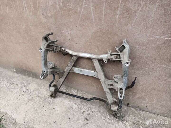 Подрамник передний Bmw E39
