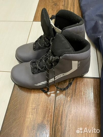 Лыжи, палки, ботинки, чехол