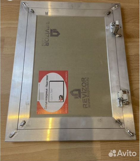 Люк ревизионный 500х300 нажимной новый