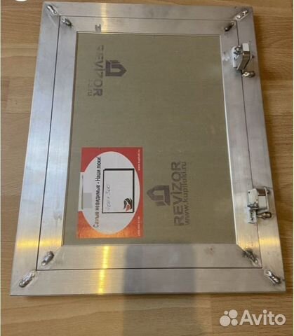 Люк ревизионный 500х300 нажимной новый