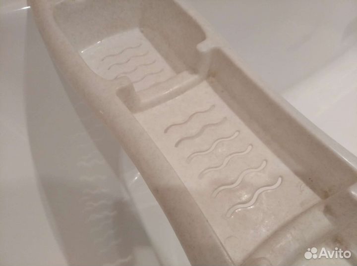 Полочка в ванну