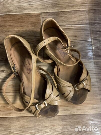 Обувь для бально-спортивных танцев