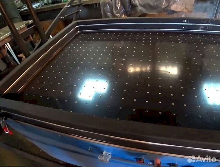 Вакуумно-формовочный станок