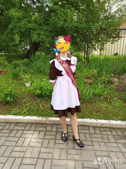 Школьный фартук и платье на последний звонок