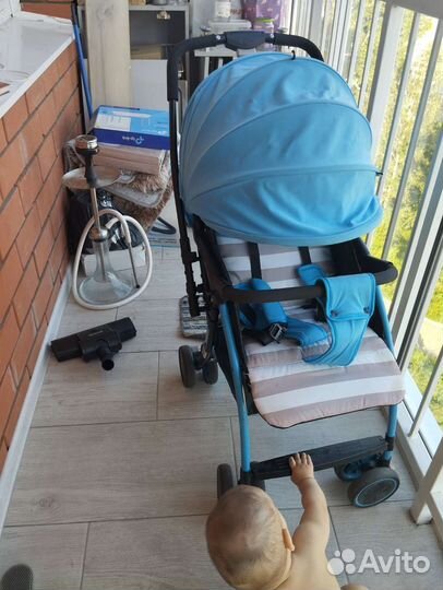 Прогулочная коляска с реверсивным блоком