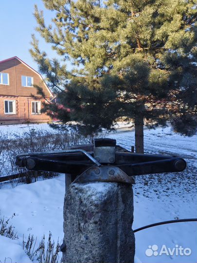 Продам домкрат