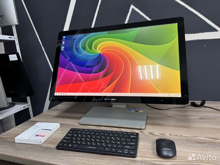 Моноблок Lenovo 27” Core i5 озу 8GB SSD 512 GPU