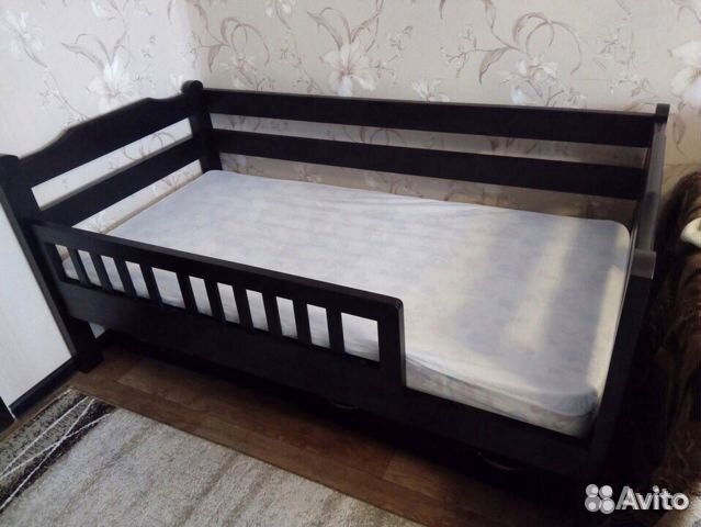 Детская кровать из массива