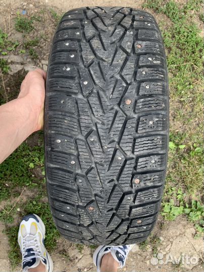 Nokian Tyres Hakkapeliitta 7 215/55 R17 98T