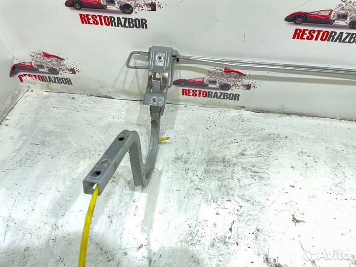 Петля двери багажника Kia Spectra седан S6D 2008