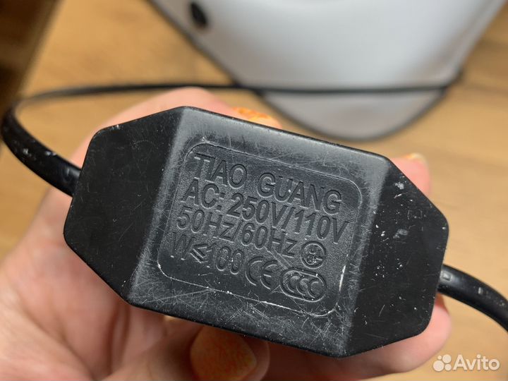 Настольный пылесос для маникюра dust free