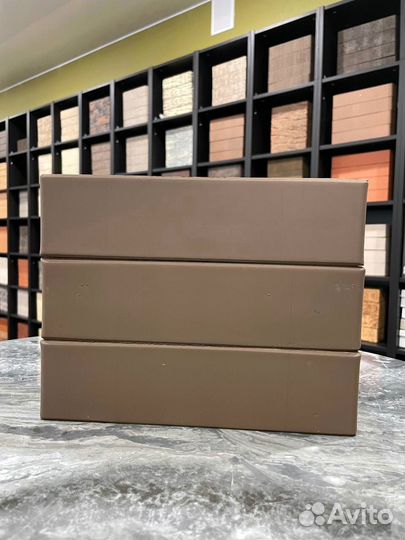 Кирпич лицевой коричневый рустик завода жкз М175