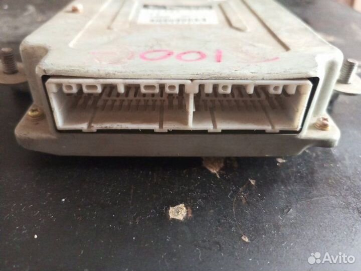Блок управления двс Toyota Cami