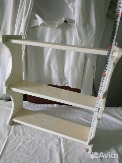 Полка железная и деревянная