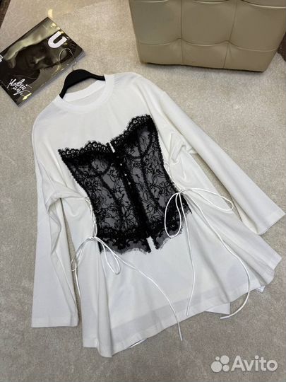 Лонгслив женский с кружевом р. 50-54