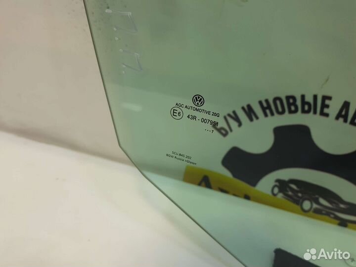 Стекло переднее правое Volkswagen Jetta 6