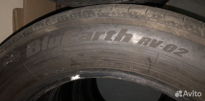 Yokohama BluEarth RV-02 235/60 R18 103W