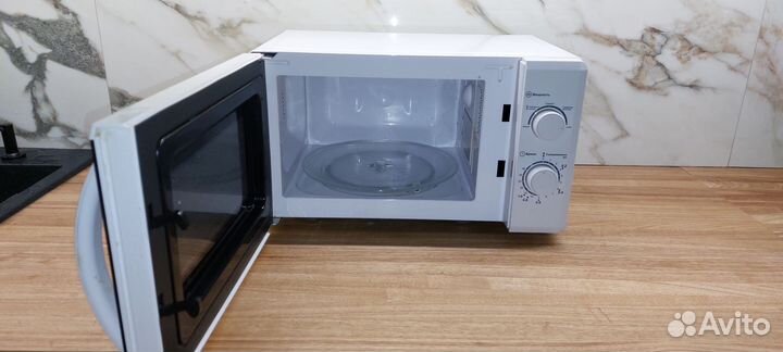 Микроволновая печь Comfee