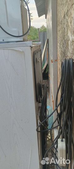 Холодильник и микроволновая печь