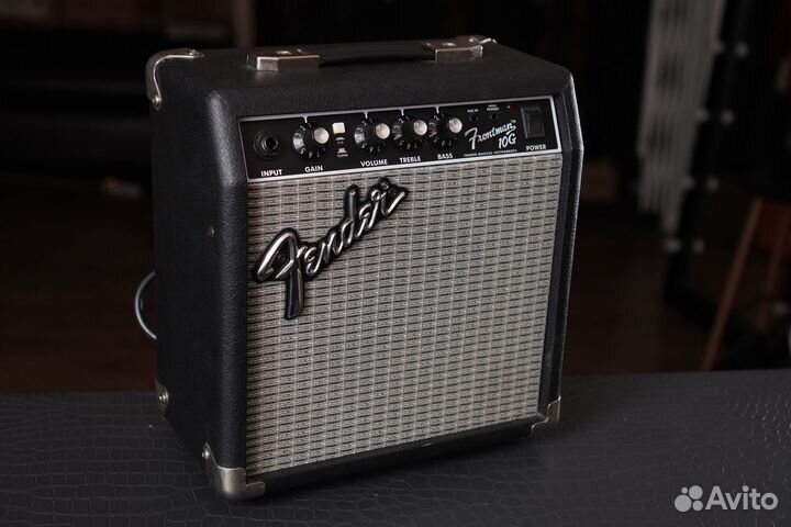 Комбик Fender Frontman 10G