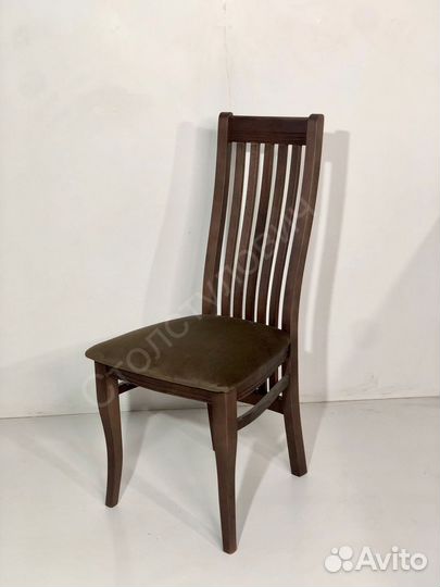 Столы и стулья