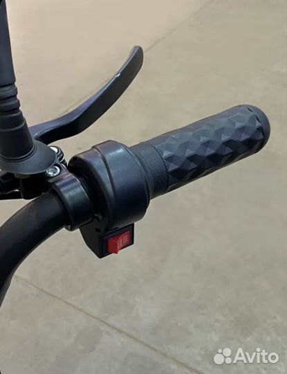 Электроскутер для взрослых с сидением