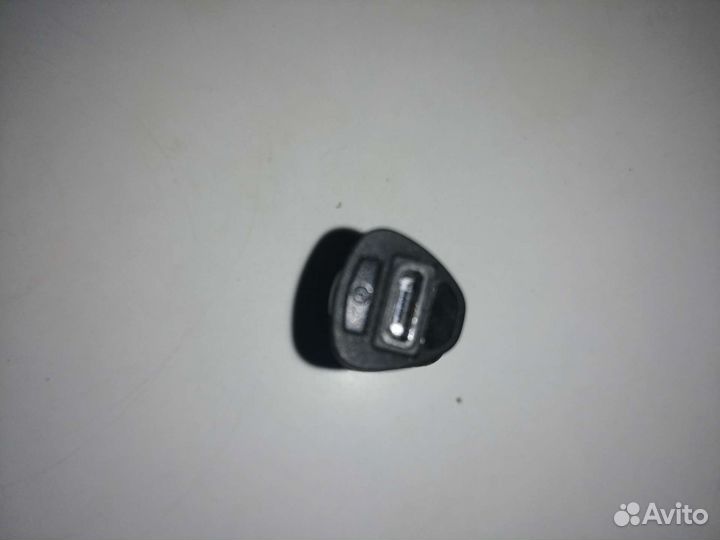 Зарядное устройство Sony Ericsson